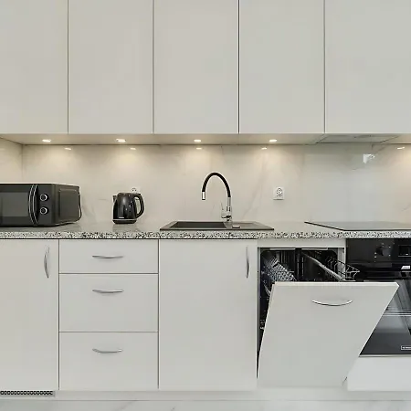 Apartment Cozy With Balcony In Very Close To Main Market Square By Renters *